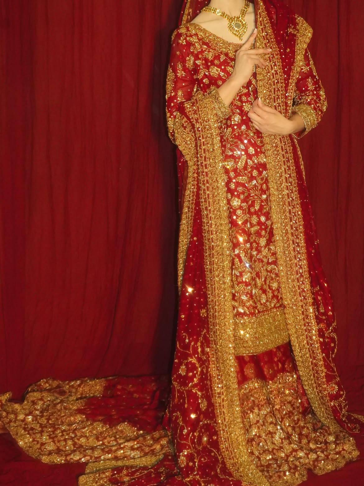 RED BRIDAL FARSHI LEHENGA