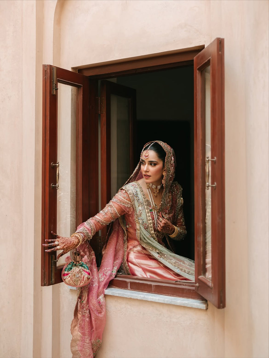 BRIDAL LUXURY LEHENGA