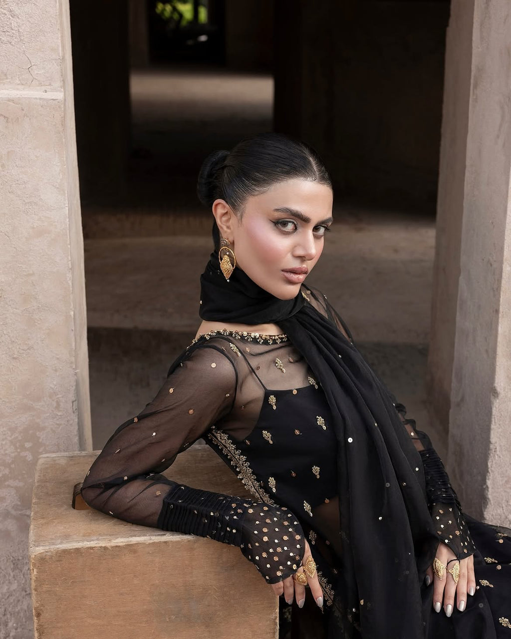Black-gold long shirt