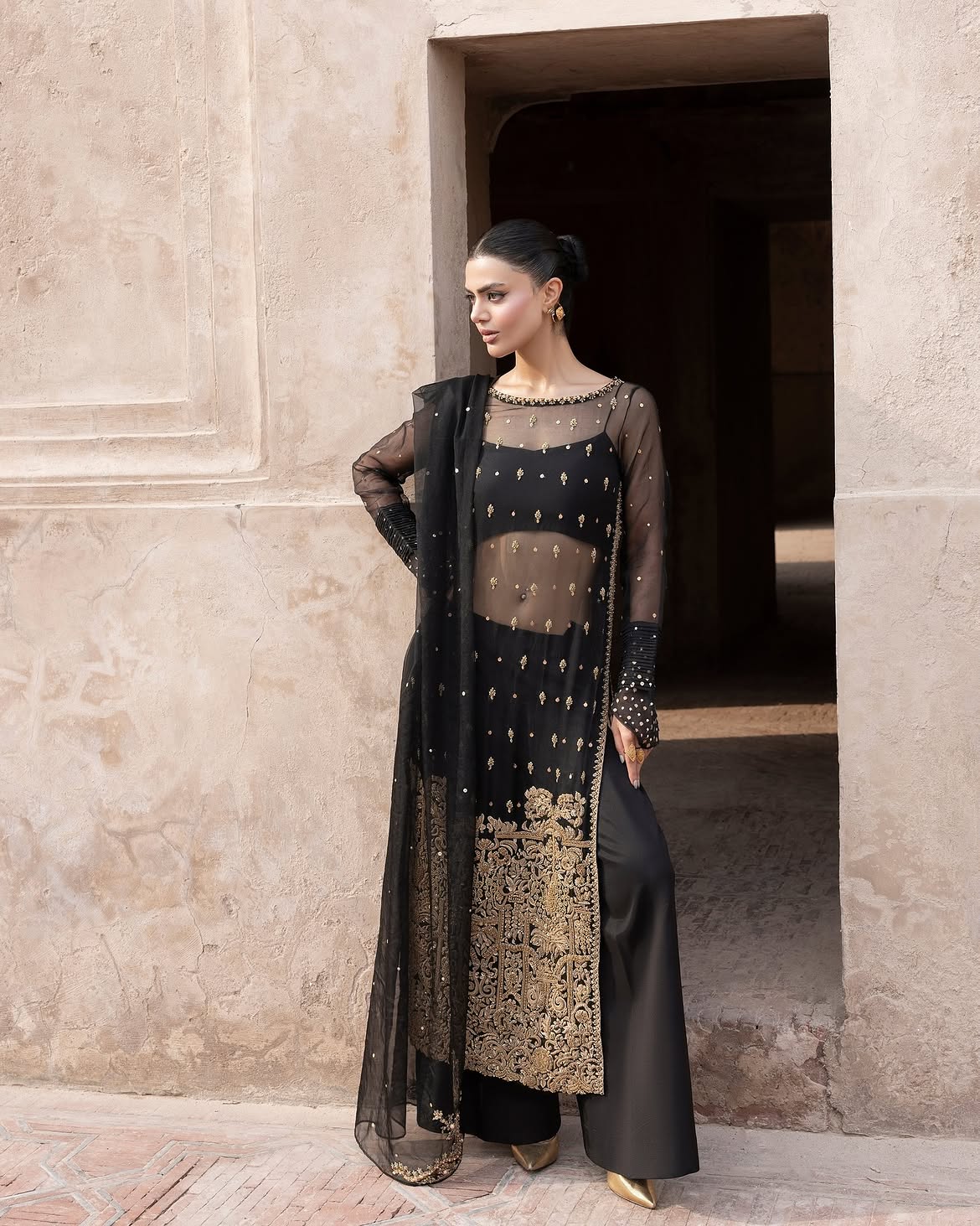 Black-gold long shirt