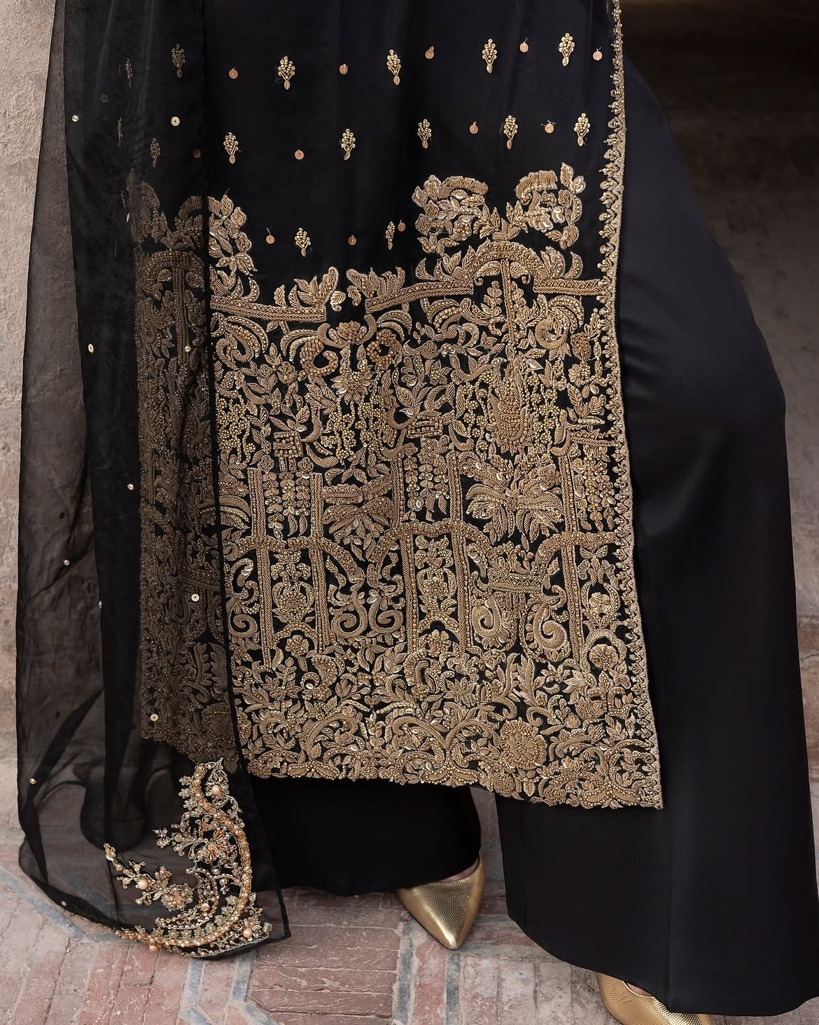 Black-gold long shirt