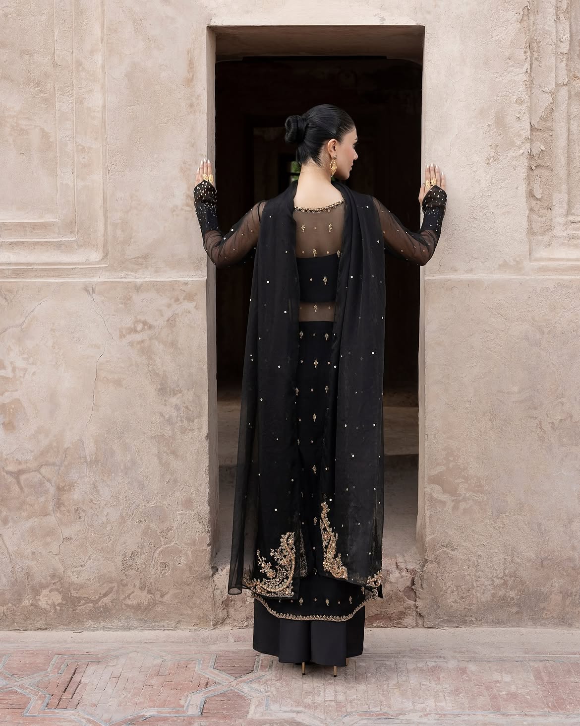 Black-gold long shirt