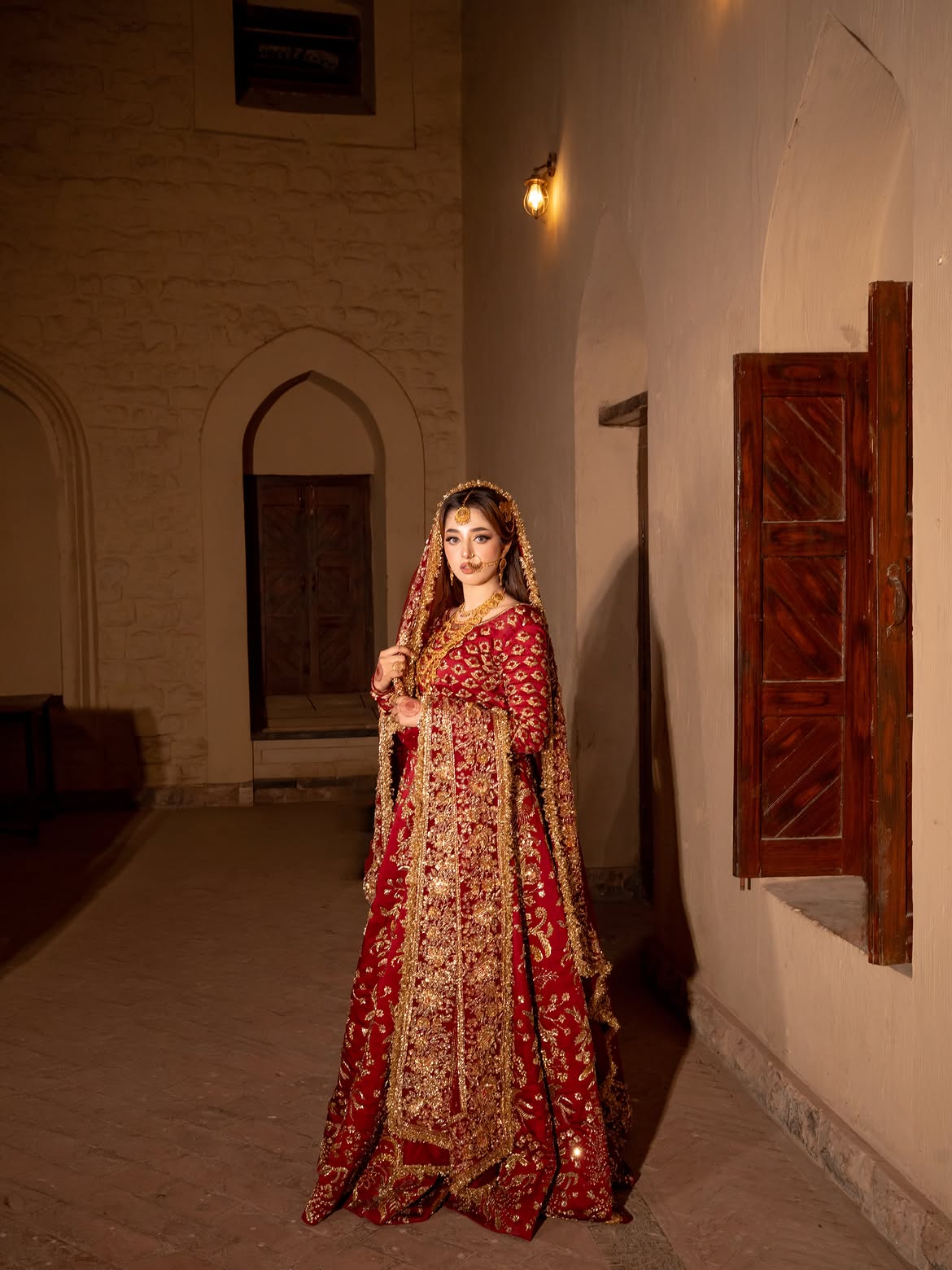 BRIDAL LUXURY RED LEHENGA
