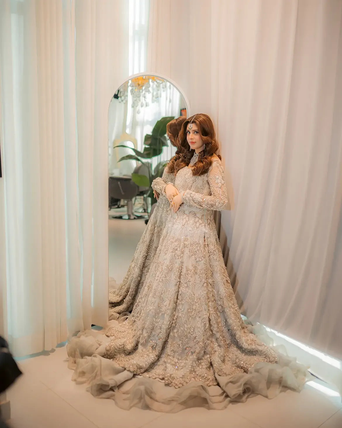 SUBTLE PEARL TONE BRIDAL MAXI GOWN