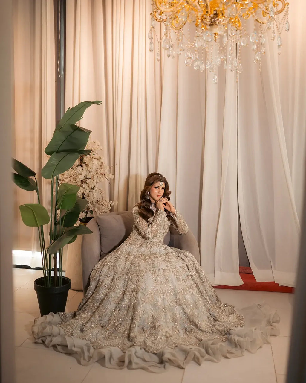 SUBTLE PEARL TONE BRIDAL MAXI GOWN
