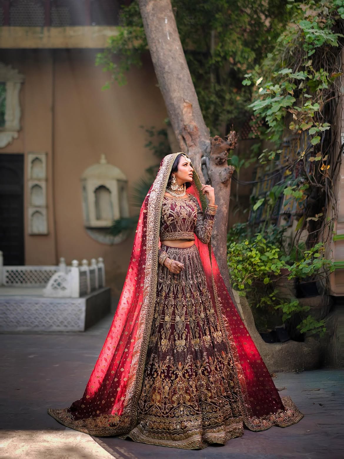 DEEP REGAL BRIDAL LEHENGA
