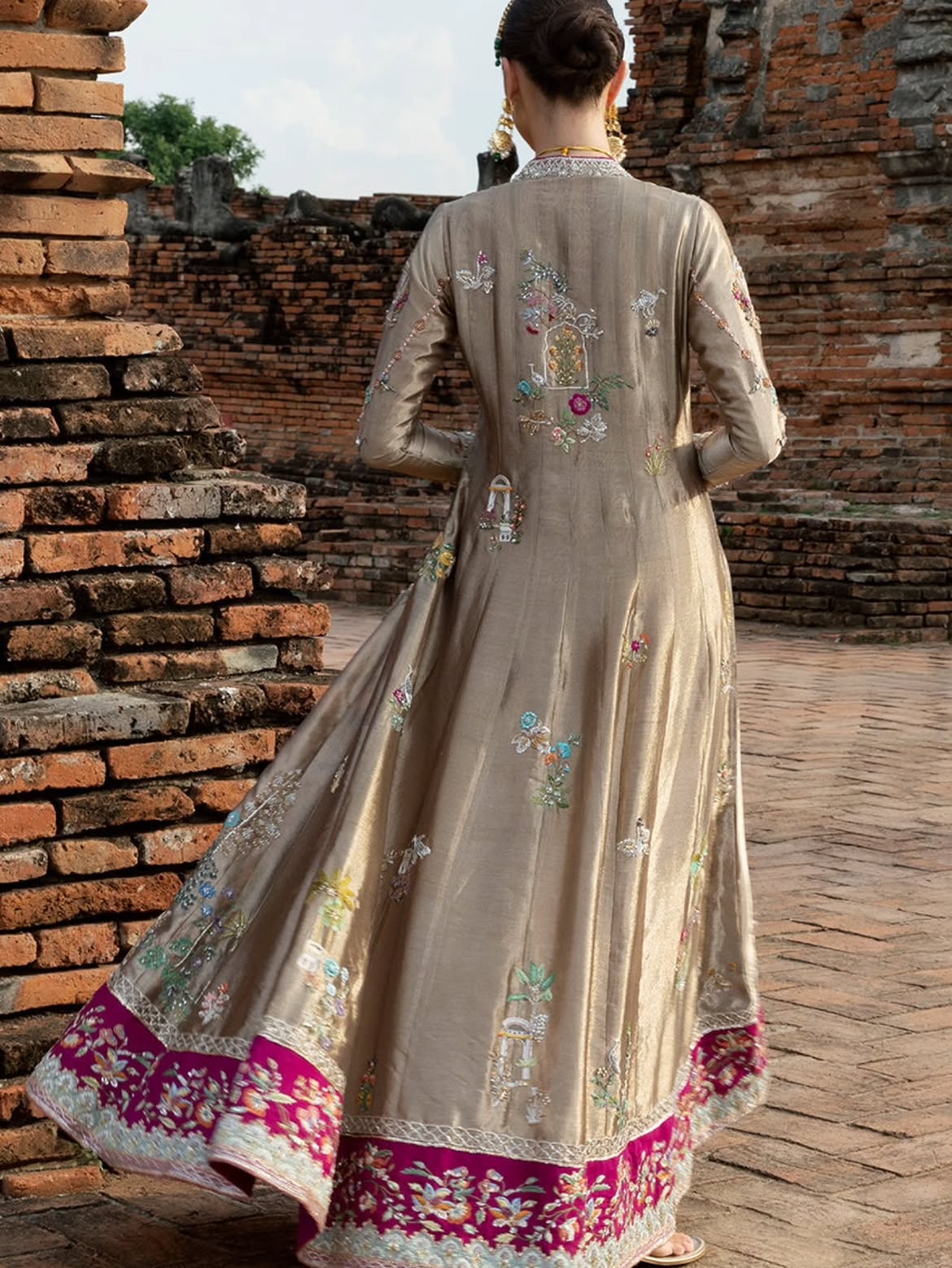 Bridal wear pishwas