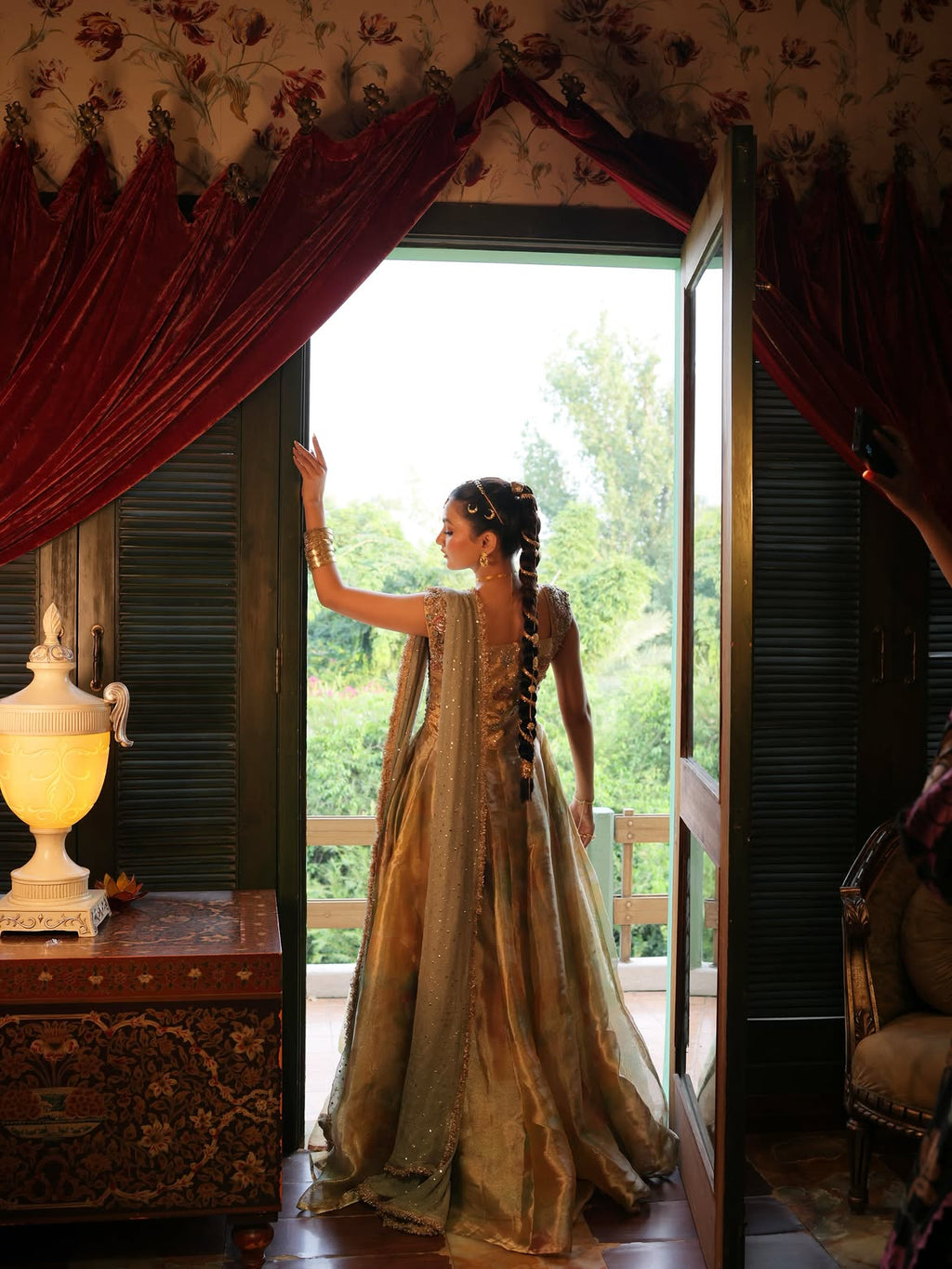 BRIDAL LUXURY PISHWAS