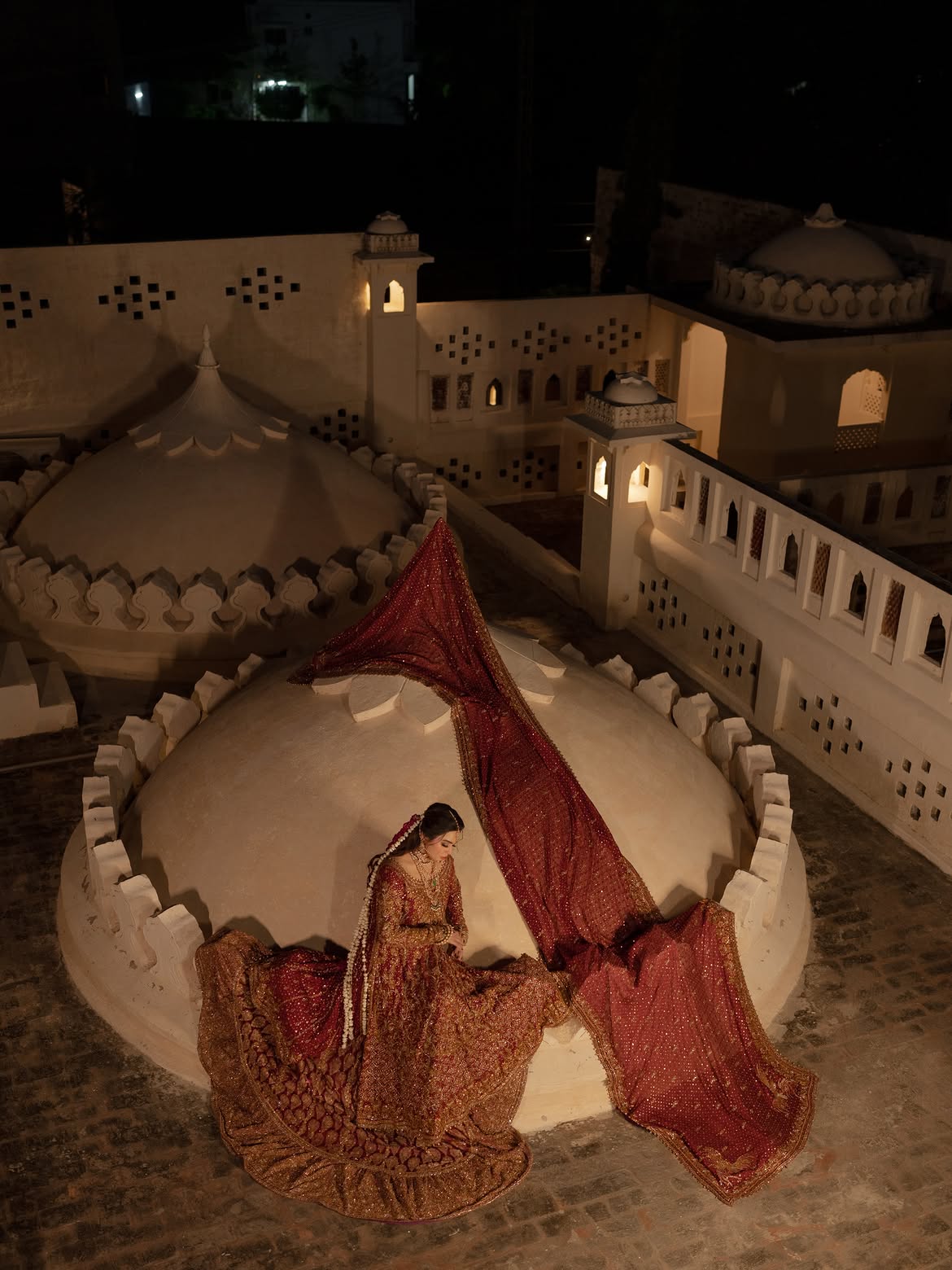 BRIDAL LEHENGA PISHWAS