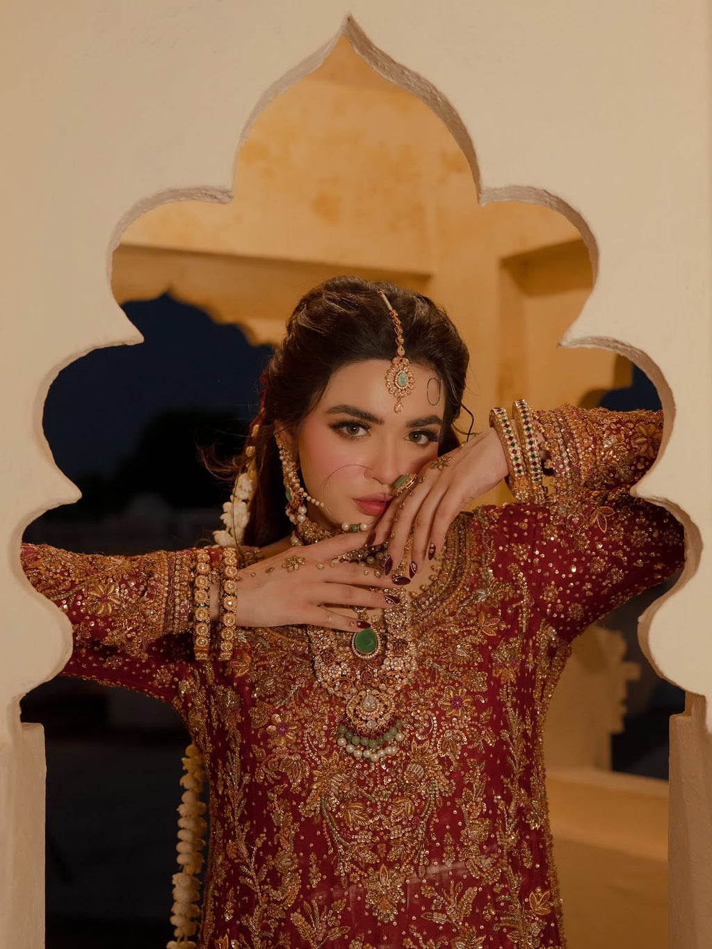BRIDAL LEHENGA PISHWAS
