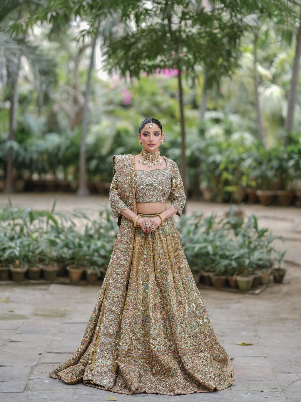 BRIDAL LUXURY GOWN