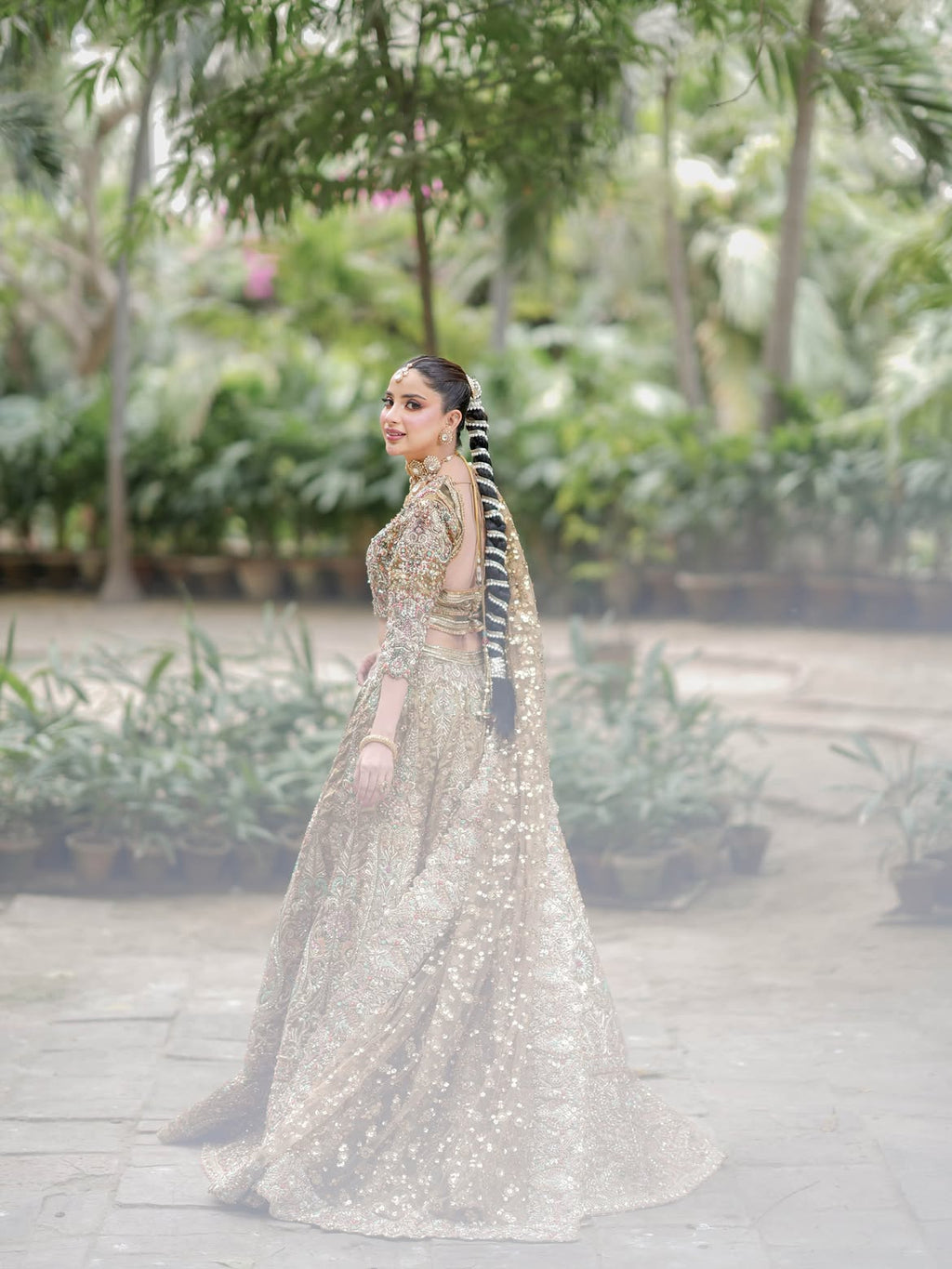 BRIDAL LUXURY GOWN
