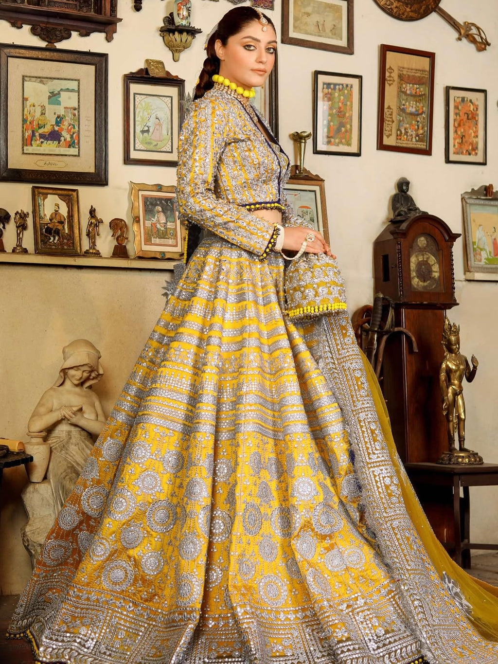 SURAJ MUKHEE LEHENGA