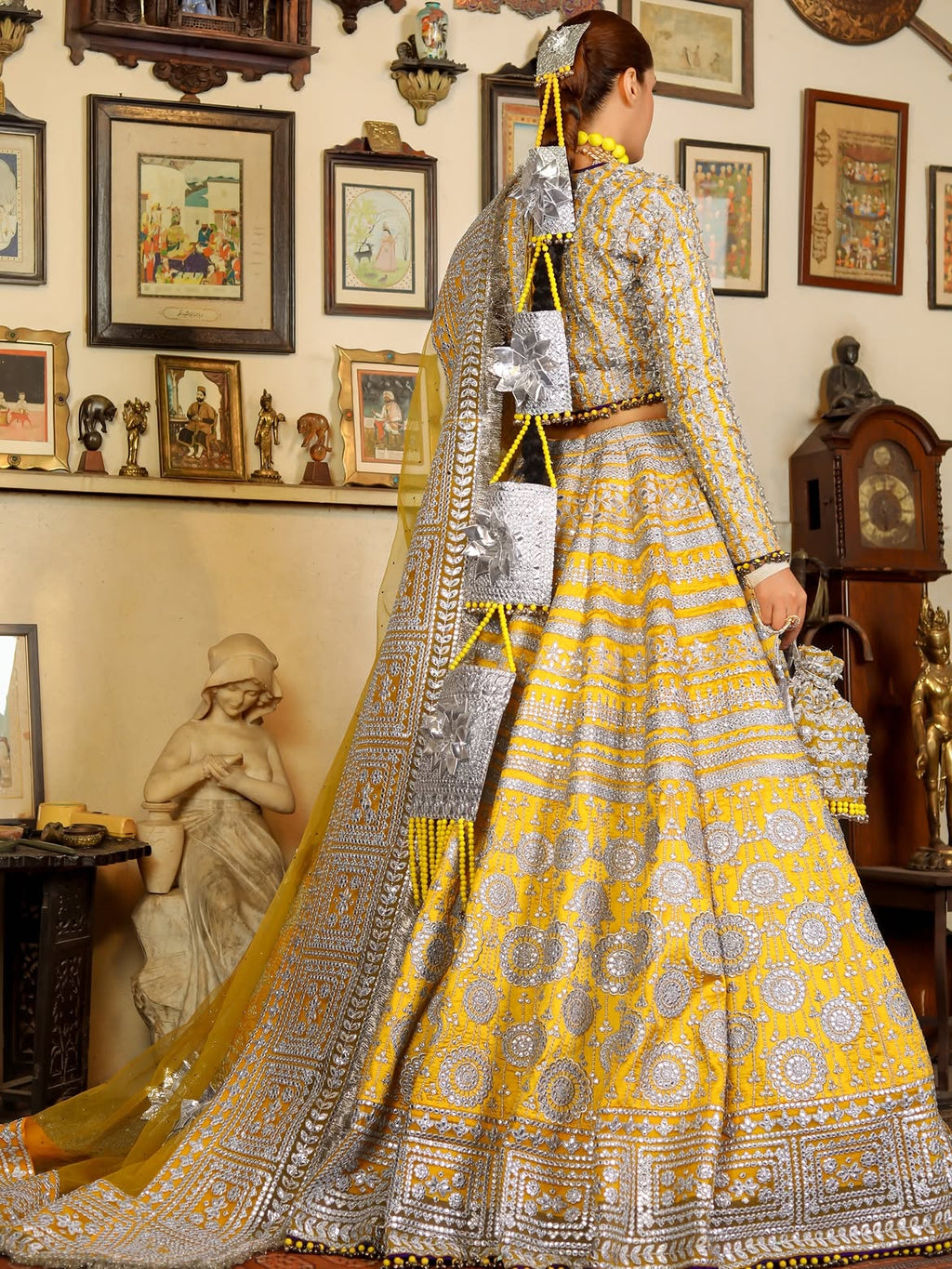 SURAJ MUKHEE LEHENGA