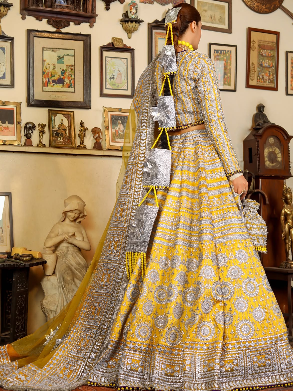 SURAJ MUKHEE LEHENGA